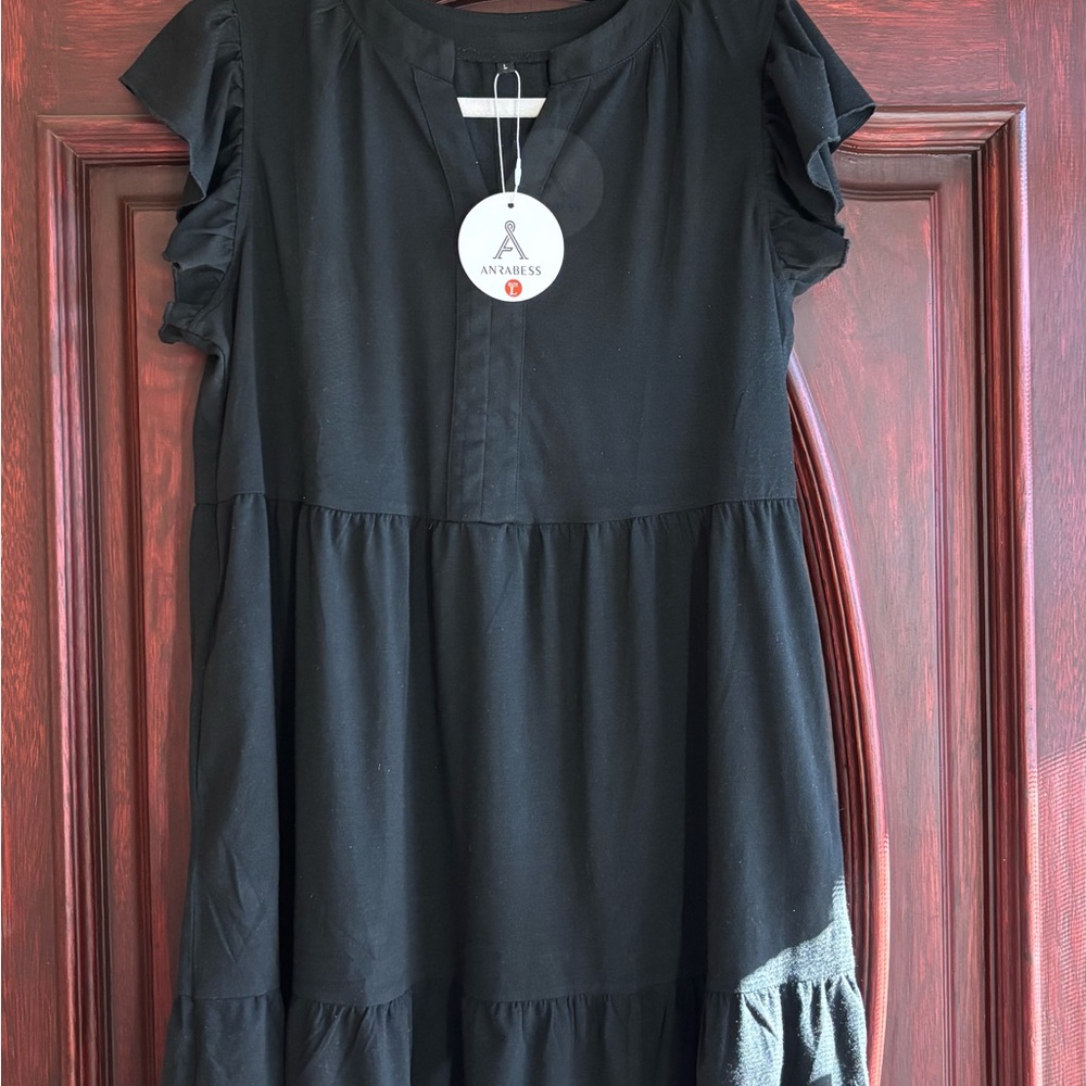 Chic Black Midi Dress by Ananess